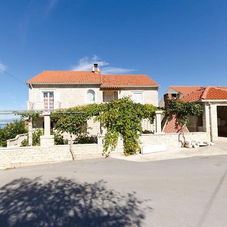 Apartments Silvana Supetar Εξωτερικό φωτογραφία