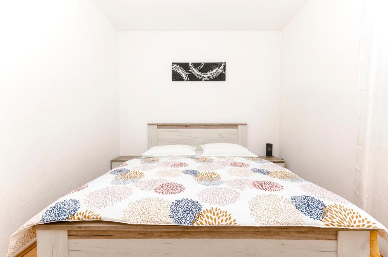 Apartments Silvana Supetar Εξωτερικό φωτογραφία