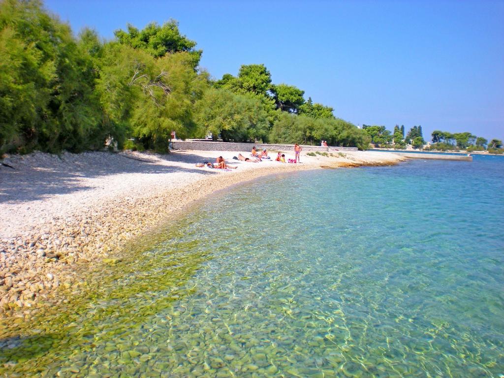 Apartments Silvana Supetar Εξωτερικό φωτογραφία