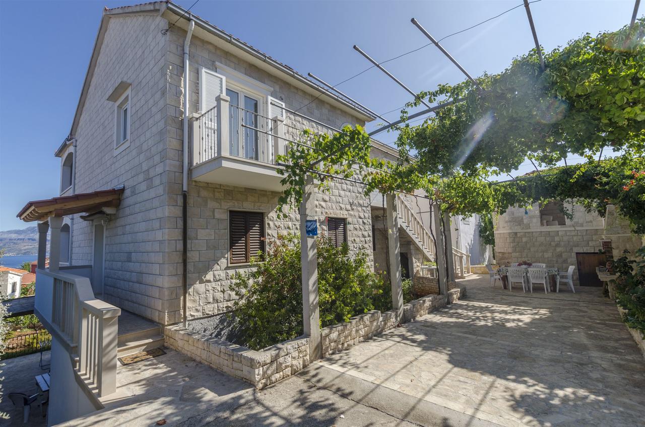 Apartments Silvana Supetar Εξωτερικό φωτογραφία
